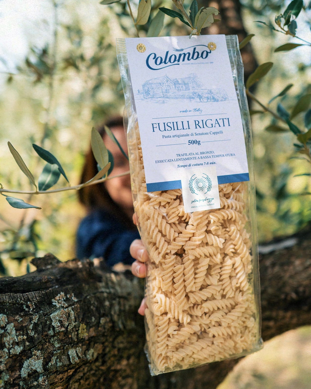 Fusilli rigati artigianali Pasta Colombo, trafilati al bronzo con grano antico Senatore Cappelli del Molise.